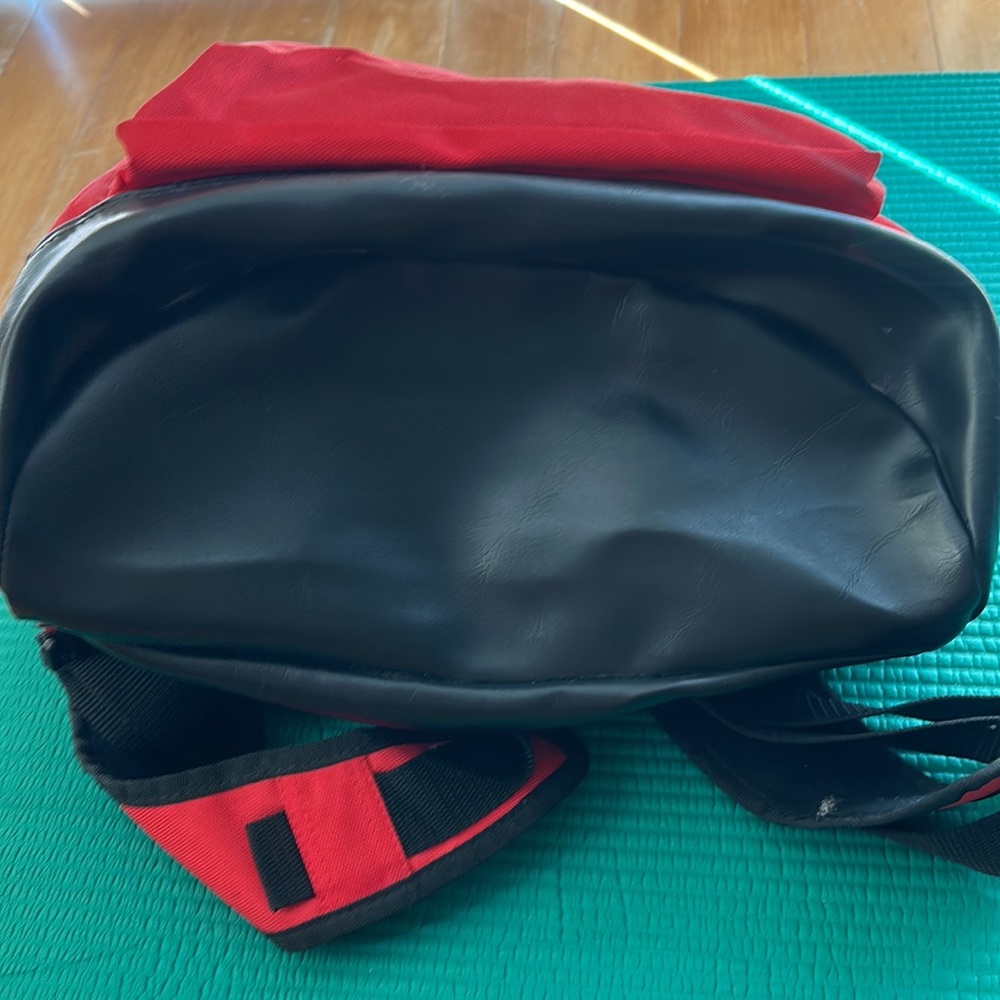 Backpack - Picture 6 of 7